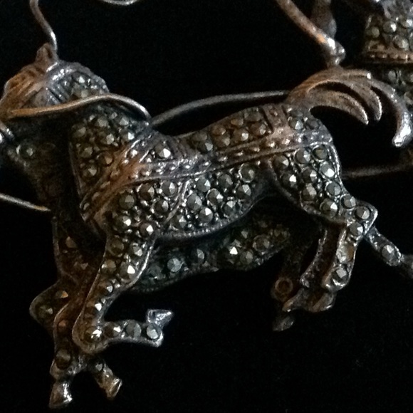 925 Silver Marcasite Articulated Roman Chariot Brooch - Picture 3 of 8